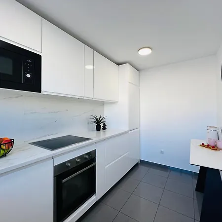 Paulmarie Duplex In Playa Negra דירה